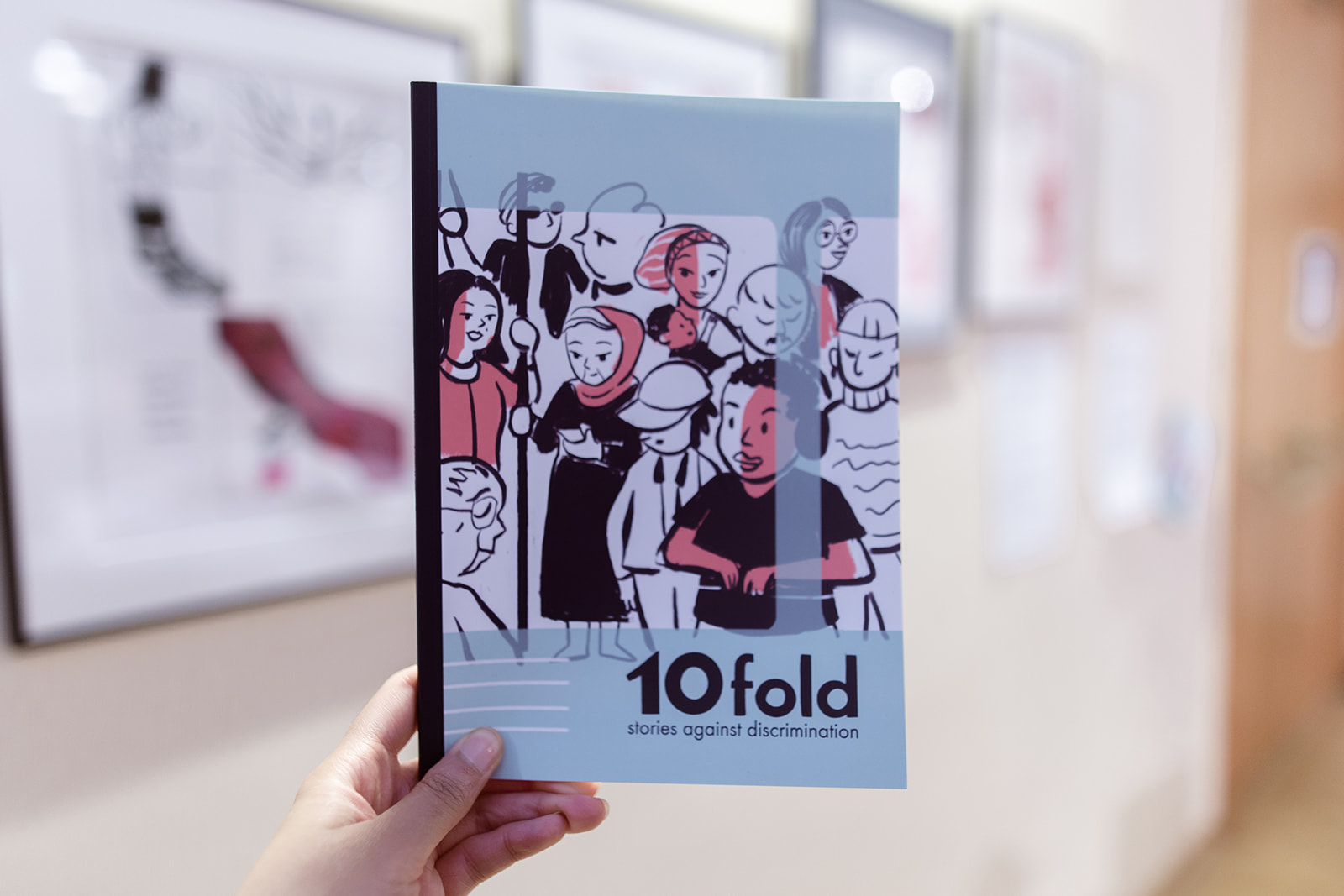 10fold - stories against discriminations. Comicbuch mit 10 Geschichten von Frauen, die in Wien und Bordeaux leben. 